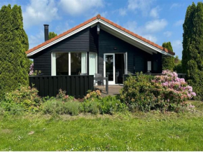 Holiday Home Florentin - 1km from the sea by Interhome, Bogø By